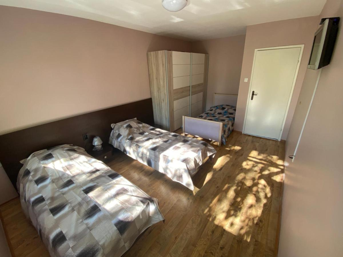 J&Z Rooms Burgas ภายนอก รูปภาพ